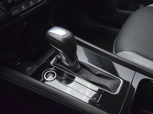 Used 2021 Nissan Kicks SR w/ SR Premium Package FWD image 22