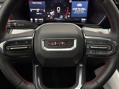 Used 2024 GMC Canyon AT4X image 24