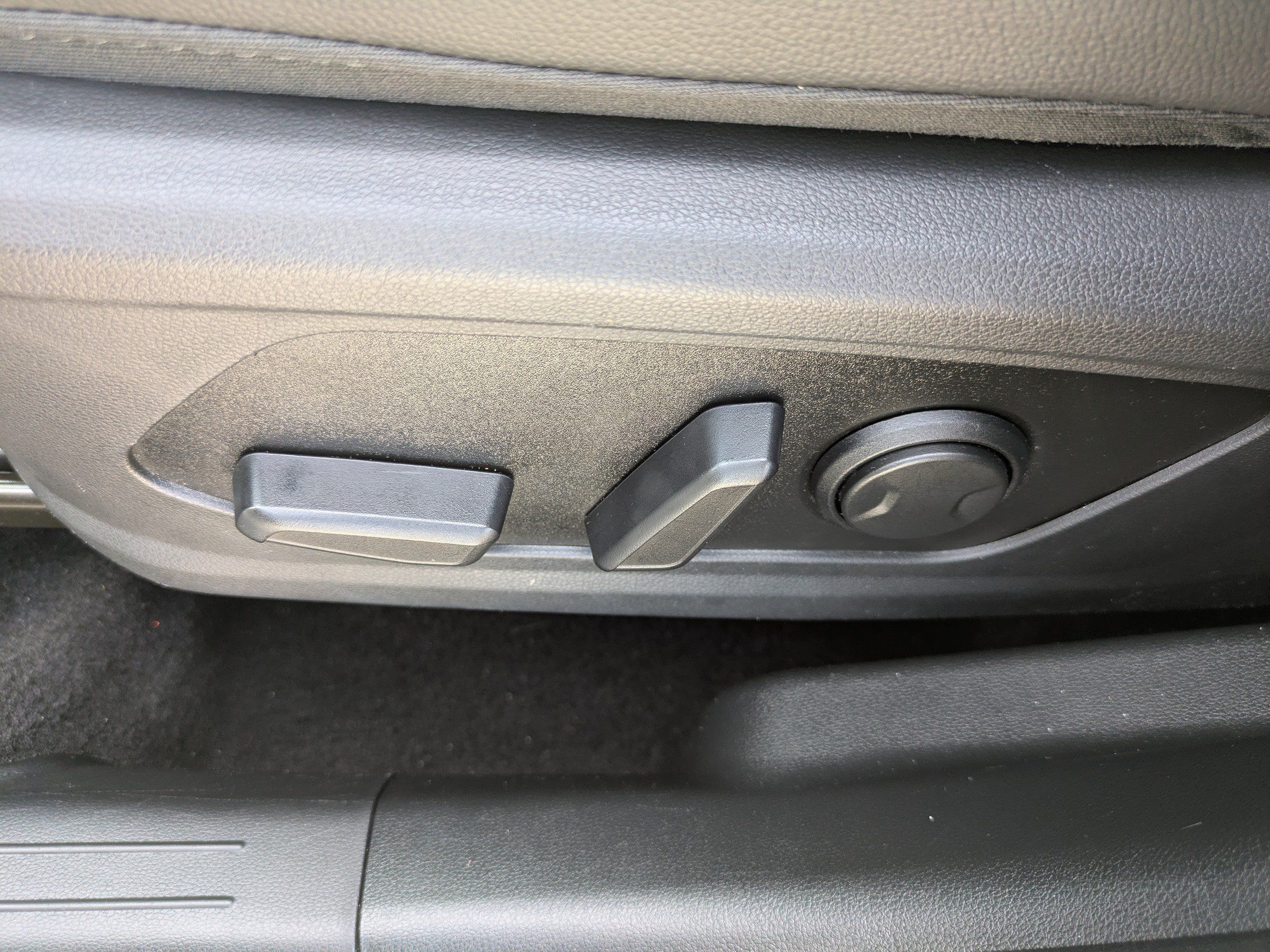 Certified 2024 Hyundai Tucson SEL w/ Convenience Package FWD image 19