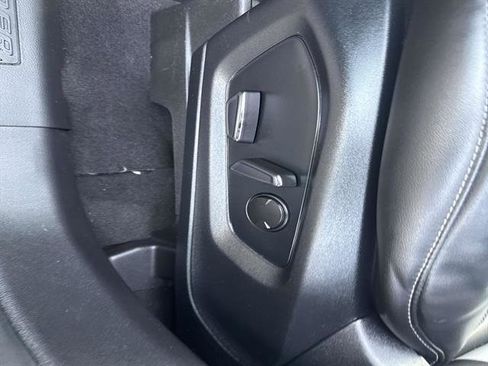 Certified 2022 Ford Explorer XLT w/ Equipment Group 202A image 21