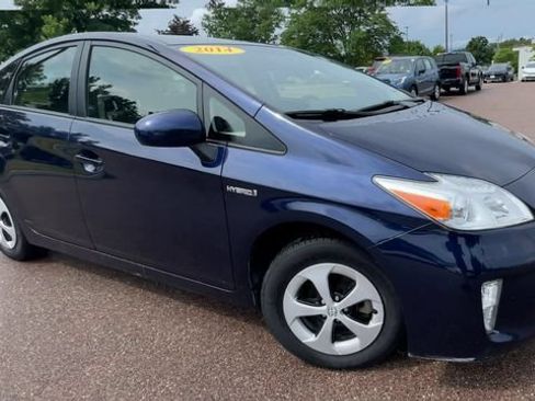 Used 2014 Toyota Prius Four FWD image 8