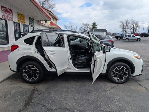Used 2017 Subaru Crosstrek 2.0i Premium AWD/4WD image 14