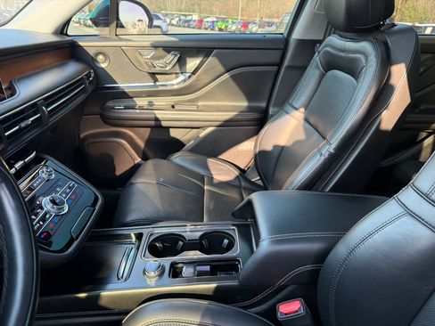 Used 2020 Lincoln Corsair Reserve w/ Equipment Group 202A image 23