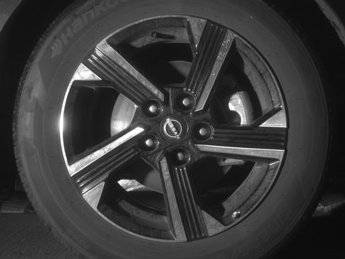 Used 2025 Nissan Sentra SV FWD image 13