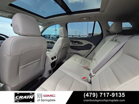 Used 2024 GMC Terrain Denali w/ Denali Premium Package AWD/4WD image 28