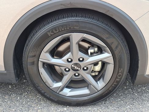 Used 2025 Kia K4 FWD image 9