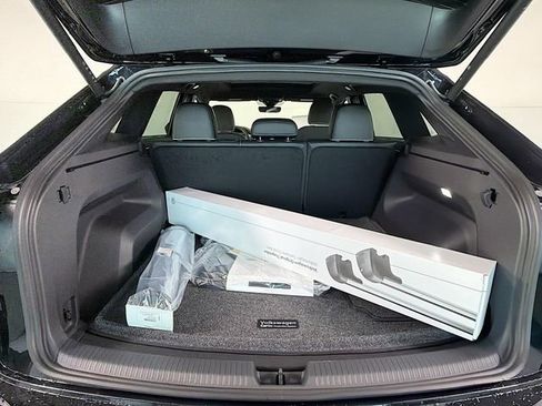 New 2026 Volkswagen Atlas Cross Sport SEL Premium R-Line AWD/4WD image 28