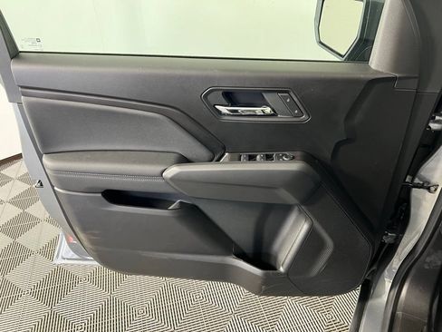New 2025 Chevrolet Colorado LT w/ LT Convenience Package AWD/4WD image 10