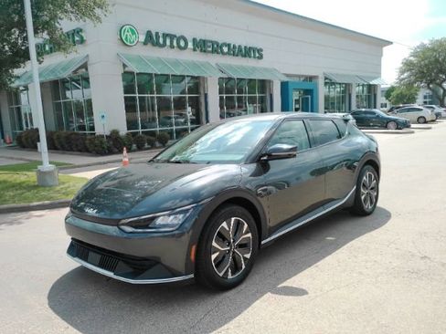 Used 2024 Kia EV6 Light RWD image 1