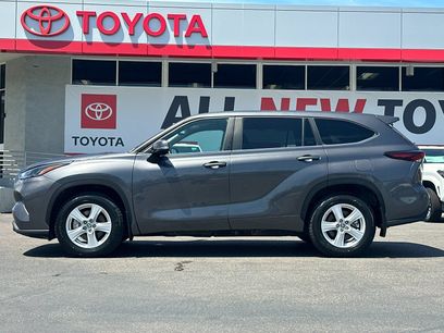 Used 2024 Toyota Highlander LE