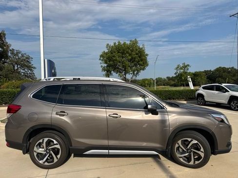 Used 2023 Subaru Forester Touring w/ Popular Package #2 AWD/4WD image 2