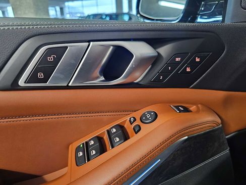 Used 2022 BMW X5 xDrive45e w/ M Sport Package image 33