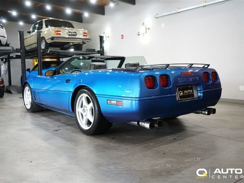 Used 1991 Chevrolet Corvette Convertible RWD image 7