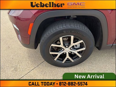 Used 2023 Jeep Grand Cherokee Limited w/ Trailer Tow Prep Group (B) AWD/4WD image 15
