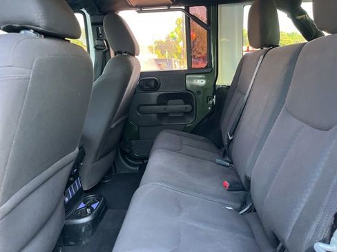 Used 2017 Jeep Wrangler Unlimited Sport w/ Connectivity Group AWD/4WD image 12