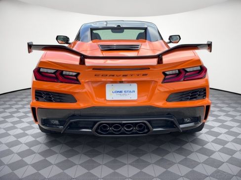 Used 2023 Chevrolet Corvette Z06 w/ Z07 Performance Package RWD image 11