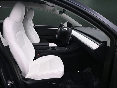 Used 2023 Tesla Model Y Performance image 20