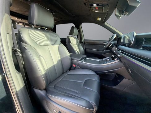 Used 2024 Hyundai Palisade Calligraphy FWD image 16