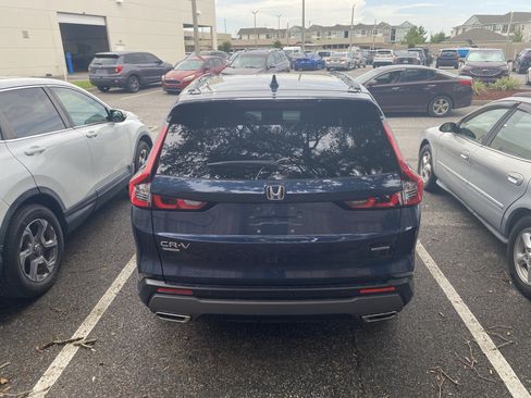 Used 2024 Honda CR-V Sport Touring image 9
