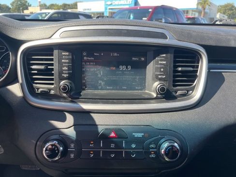 Used 2020 Kia Sorento L image 18