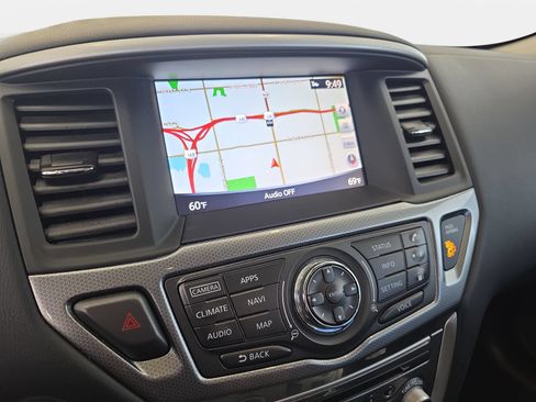 Used 2018 Nissan Pathfinder SL FWD image 22