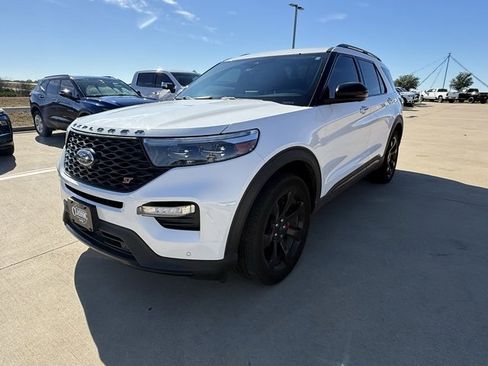 Used 2020 Ford Explorer ST w/ ST Street Pack image 7