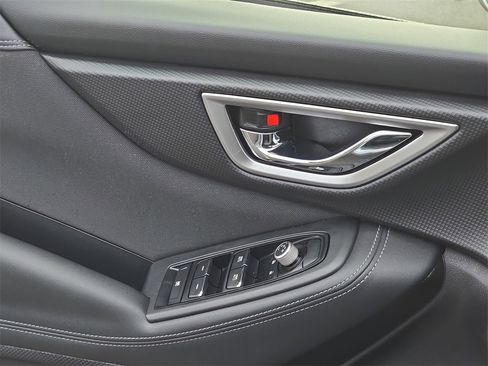 Used 2020 Subaru Forester Premium image 31