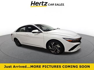 Used 2025 Hyundai Elantra Limited video 1