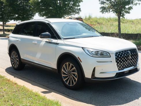 Used 2025 Lincoln Corsair Reserve FWD image 5