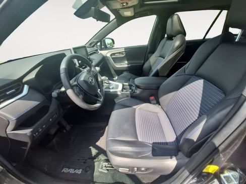 Used 2021 Toyota RAV4 XSE AWD/4WD image 9
