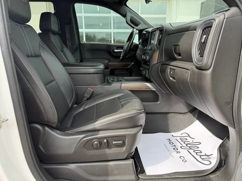 Used 2020 Chevrolet Silverado 1500 High Country w/ Technology Package AWD/4WD image 14