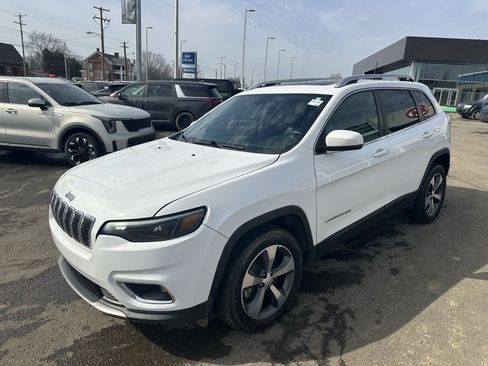Used 2019 Jeep Cherokee Limited image 3