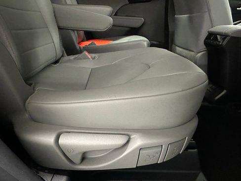 Used 2025 Toyota Highlander XLE image 60