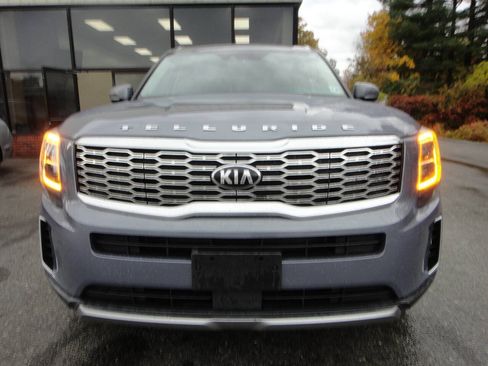 Used 2021 Kia Telluride EX w/ EX Premium Package FWD image 2