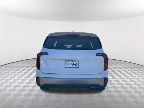 Used 2025 Kia Telluride S image 8