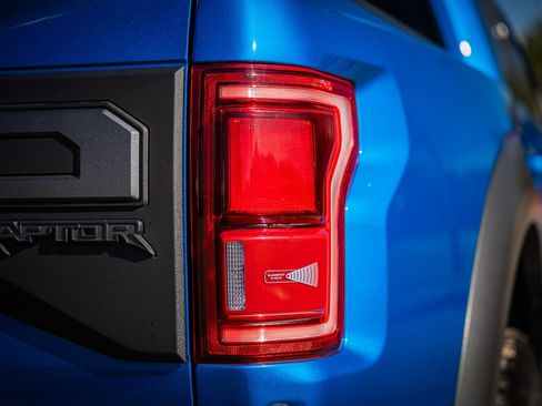 Certified 2019 Ford F150 Raptor w/ Equipment Group 802A Luxury image 16