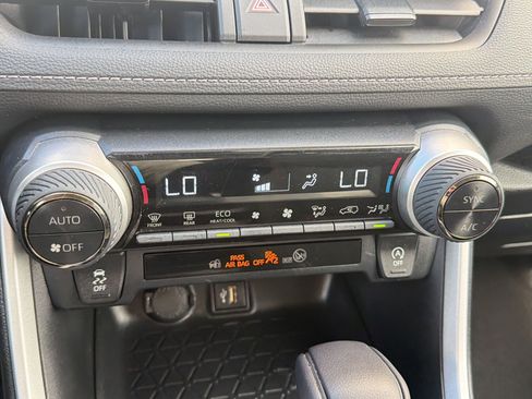 Used 2023 Toyota RAV4 XLE w/ Convenience Package image 18