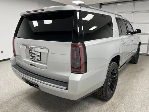 Used 2017 GMC Yukon XL Denali w/ Open Road Package AWD/4WD image 10