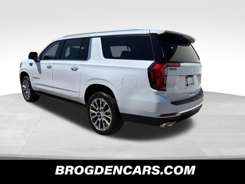 New 2026 GMC Yukon XL Denali w/ Denali Reserve Package AWD/4WD image 6