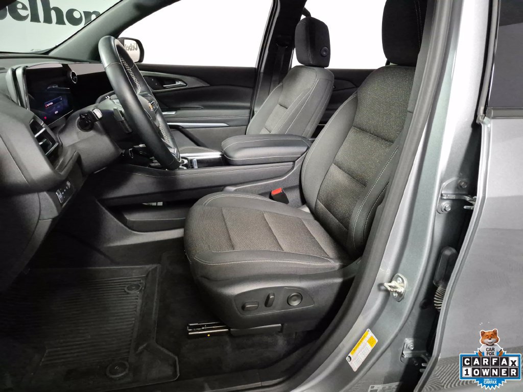 Used 2024 Chevrolet Traverse LT w/ Trailering Package AWD/4WD image 9
