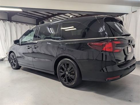 Used 2023 Honda Odyssey Sport image 4