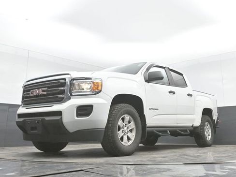 Used 2020 GMC Canyon 2WD Crew Cab w/ Convenience Package image 29