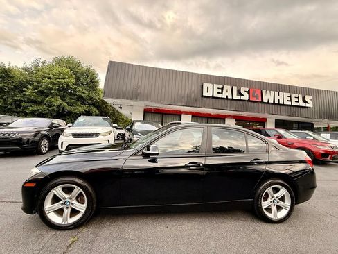 Used 2013 BMW 328i Sedan RWD image 9