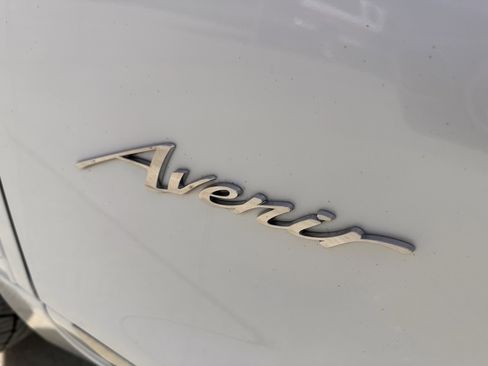 Certified 2025 Buick Enclave Avenir w/ Super Cruise Package image 12