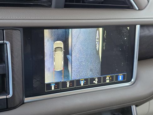 Used 2024 GMC Yukon Denali image 25