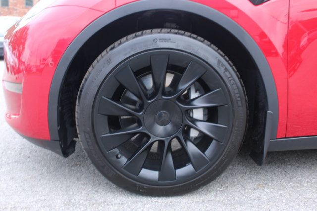 Used 2021 Tesla Model Y Long Range AWD/4WD image 29