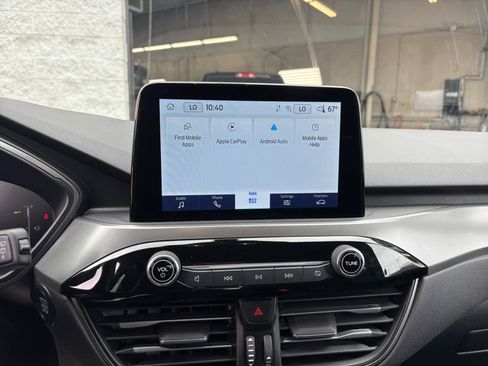 Used 2025 Ford Escape Active AWD/4WD image 22