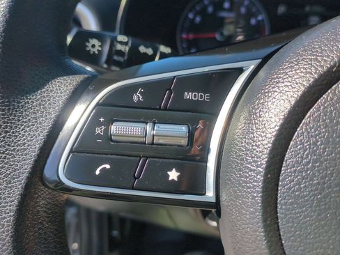 Certified 2023 Kia Forte LXS image 12