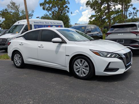 Used 2020 Nissan Sentra S FWD image 2