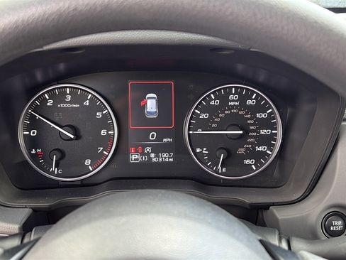 Used 2024 Subaru Crosstrek 2.0i Premium AWD/4WD image 15